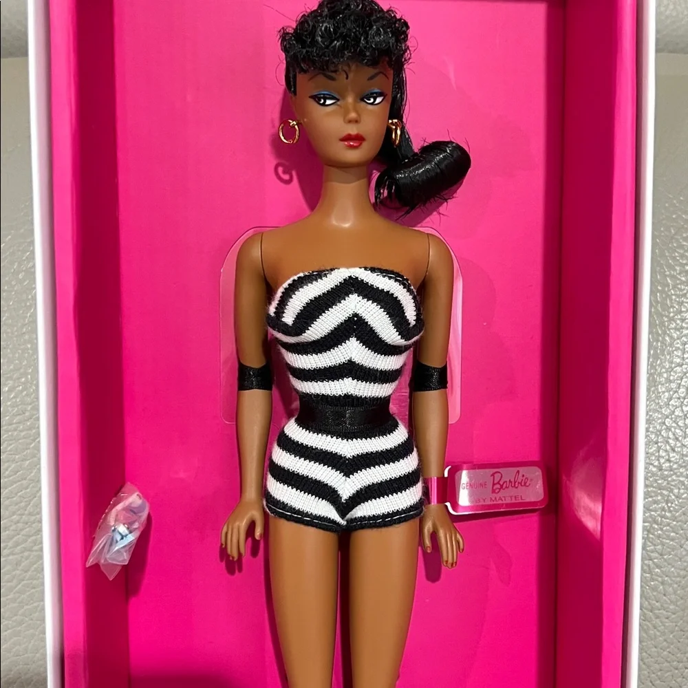 2020 Barbie US Convention Doll AA Silkstone - Picture 5 of 6